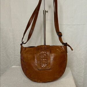 VILENCA HOLLAND Caramel Brown Genuine Leather moon shaped Crossbody HandBag.